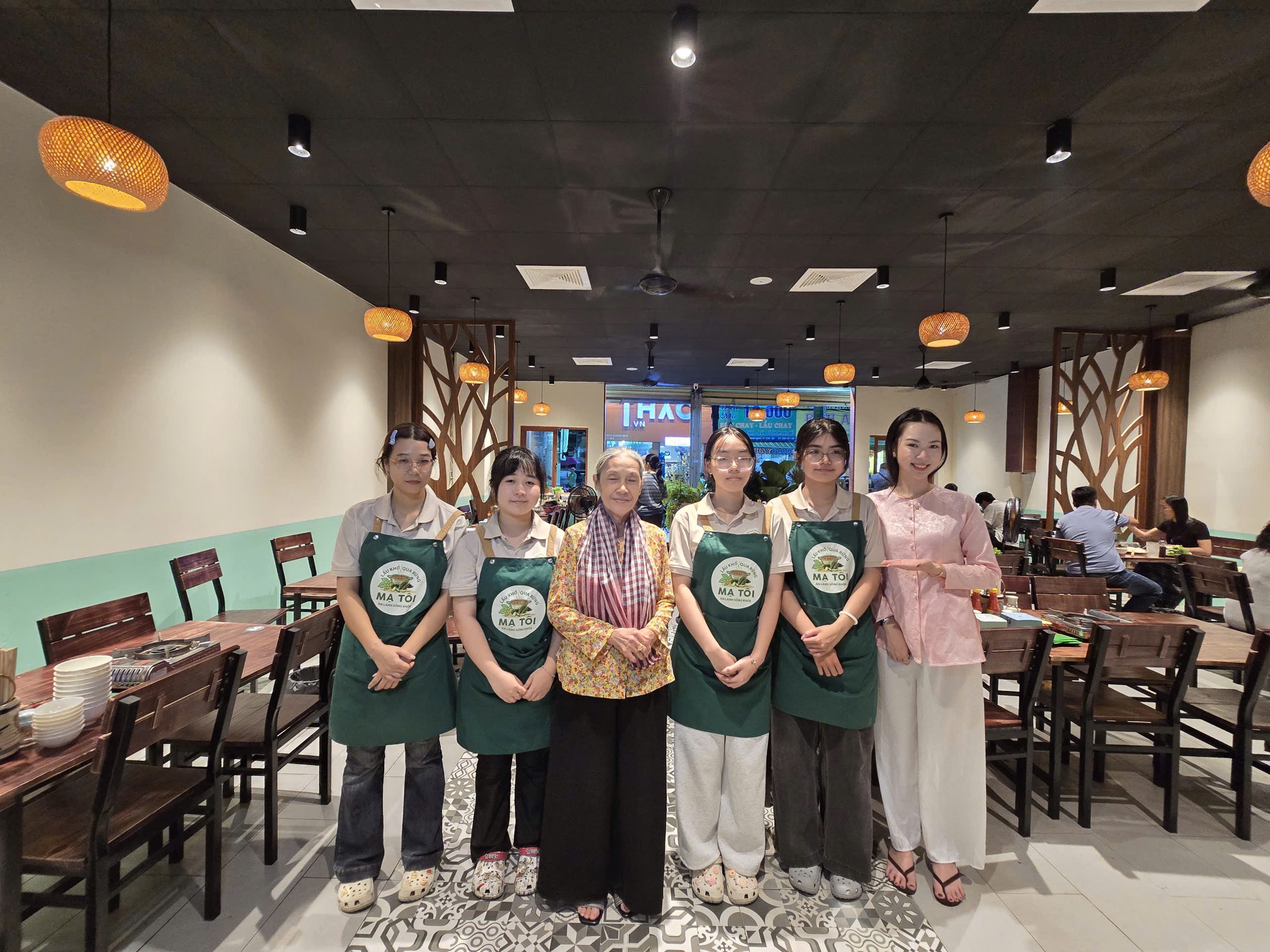Mạ Tôi BD - CN Chánh Nghĩa 2 - Không gian bên trong